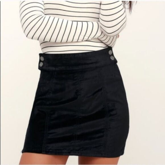 Free People Womens Black Velvet Kimora Side Button Mini Skirt Size 27 - Picture 1 of 9
